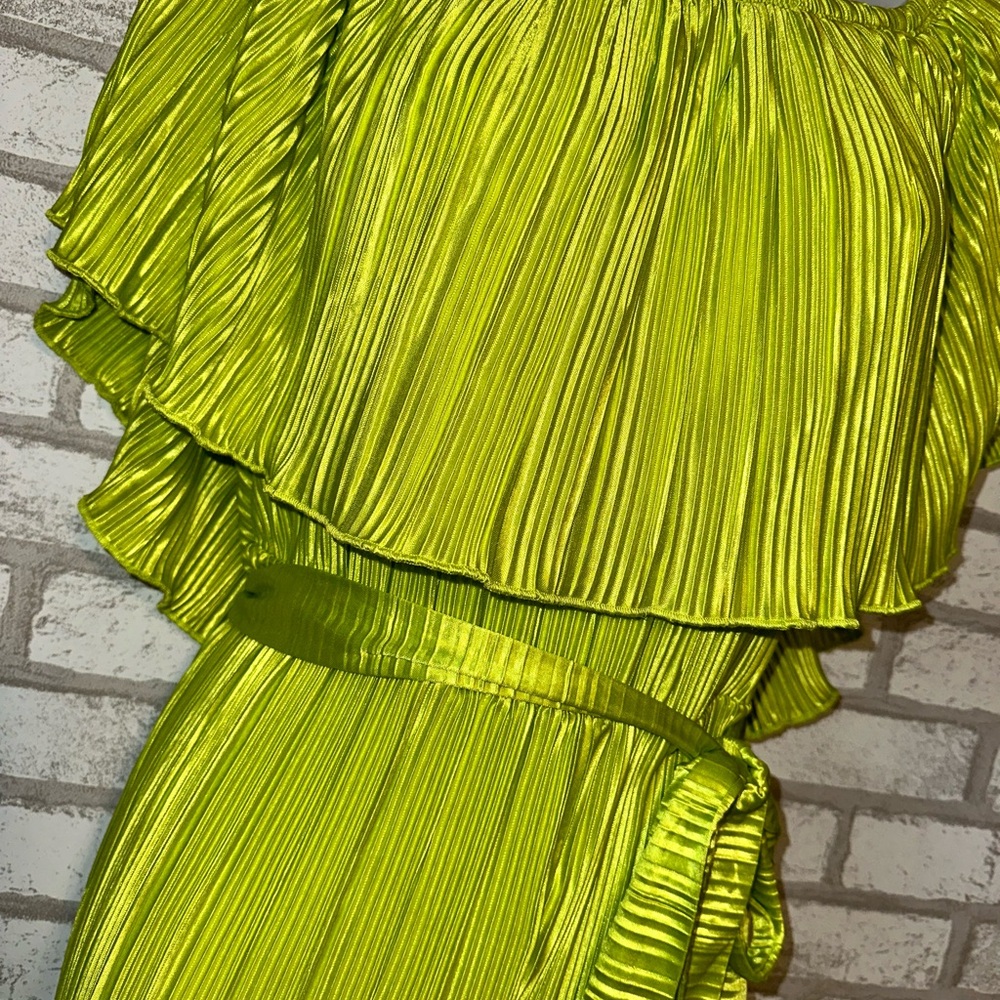 Chartreuse Romper - Picture 5 of 6